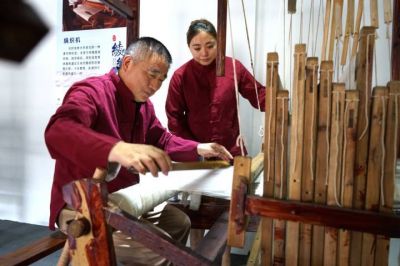 再次“出圈”！北京冬奧會運動員獲獎證書由雙林綾絹裱封