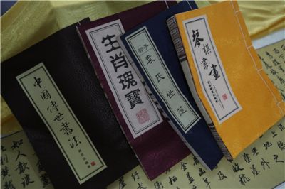 周康明：堅守傳統(tǒng)工藝 延續(xù)綾絹傳奇